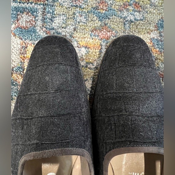 VINTAGE SALVATORE FERRAGAMO velvet textured flats - Picture 4 of 8